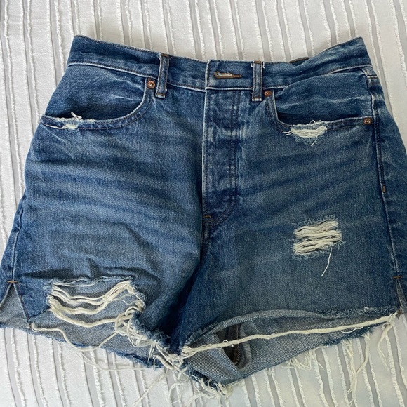 Express High Rise Mom Short - Picture 4 of 5